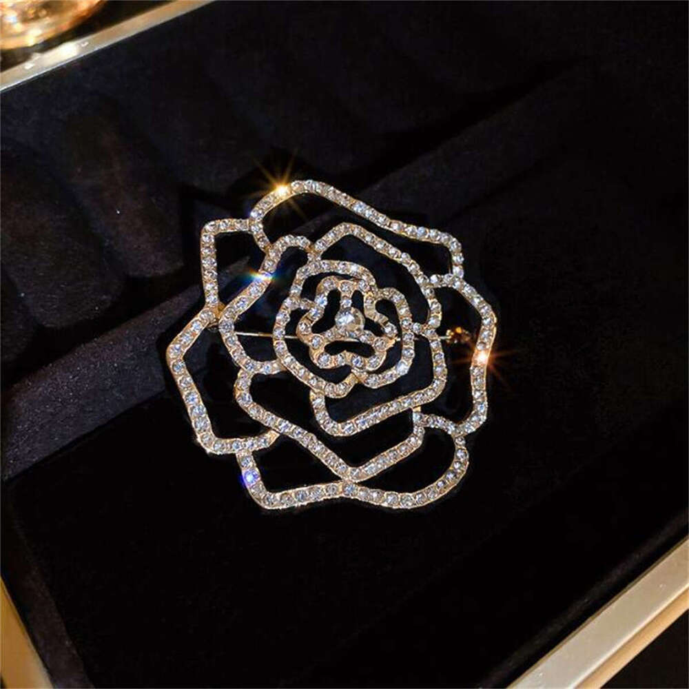 Camellia French Fashion Elegant Rose Flower Brooch Exquisite Versatile High-end Accessories Wholesale