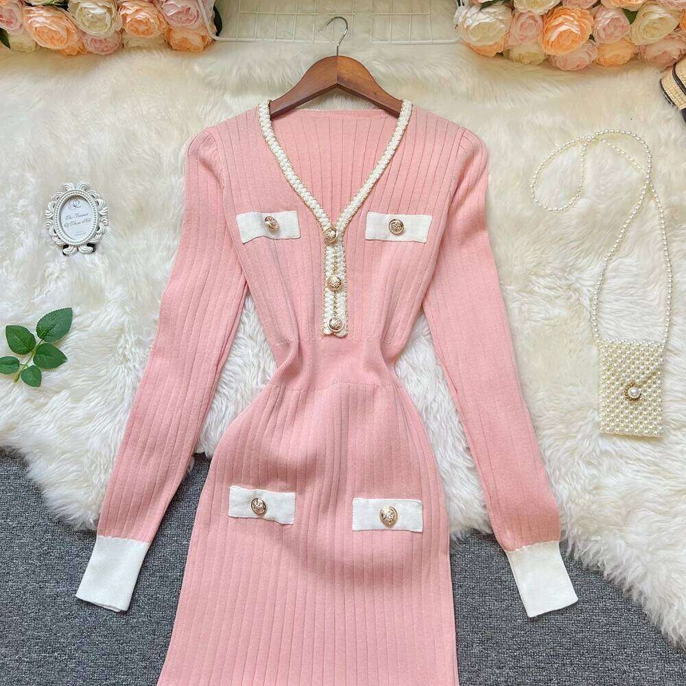 YuooMuoo Chic Fashion Knitted Mermaid 2025 Autumn Elegant V-neck Buttons Ribbed Bodycon Sweater Dress Lady Party Vestidos XJ260131