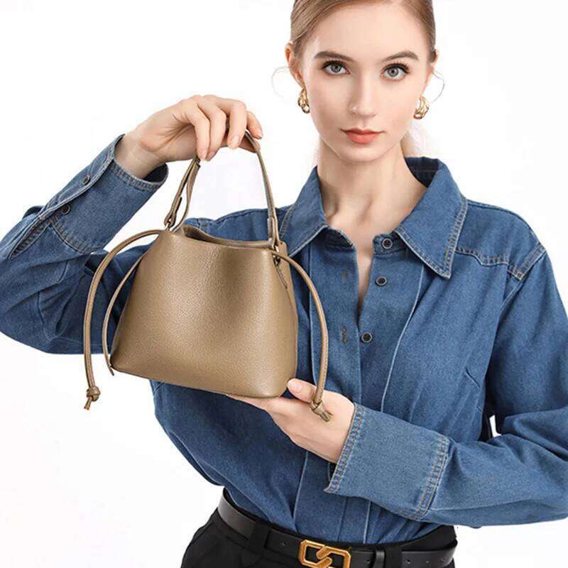 2026 Bucket New Texture Genuine Leather Commuting Versatile One-shoulder Crossbody Bag Female Elegant Handbag White Black