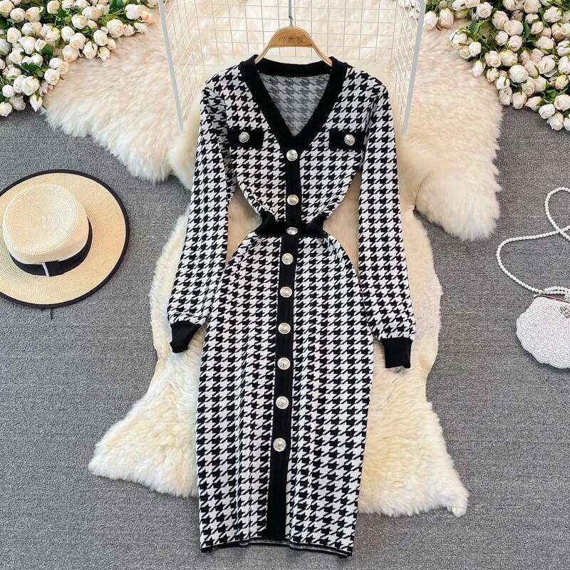 REALEFT Autumn Winter V-Neck Vintage Houndstooth Women's Knitted Dresses 2025 New Long Sleeve Single Breasted Dress Female XJ260131