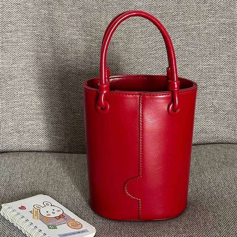 Fashion New Chic Bucket Bags for Women Retro Red Versatile One Shoulder Crossbody Bag Autumn Winter Commuting Shopping Handbags