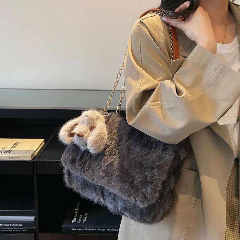 New Winter Textue and Versatile Crossbody for Women Large Capacity Fluffy Shoulder Fashion Simple Soft Messenger Bags XJ260131