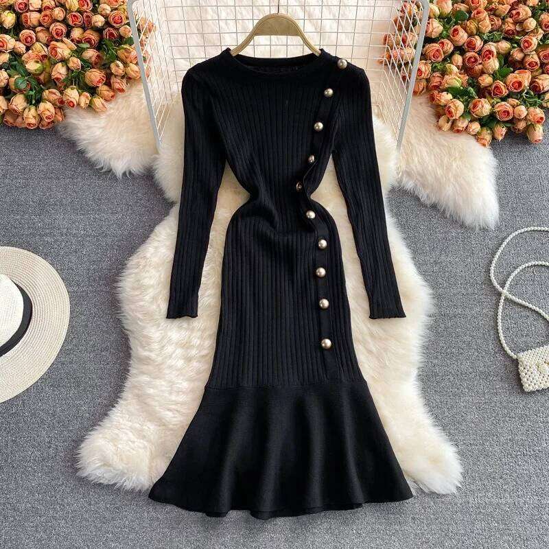 YuooMuoo Brand Fashion Long Sleeve Knitted Mermaid 2025 New Elegant Buttons Rib Sweater Dress Lady Bodycon Party Vestidos XJ260131