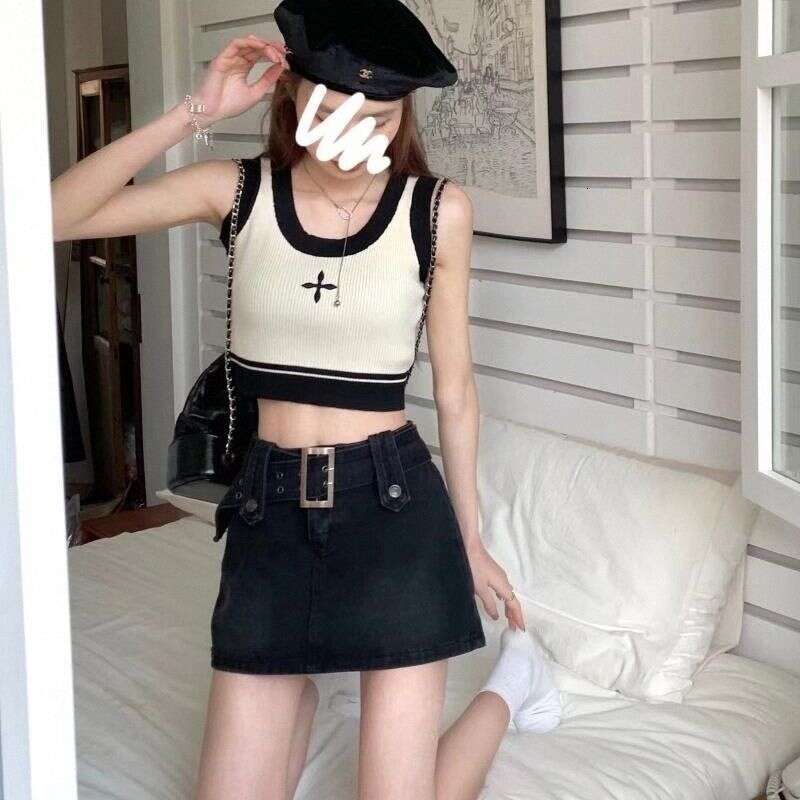 American Retro Hot Girl Brown Half Coffee Color Denim Short Pants Women Design Sense Slimming Hip Skirt
