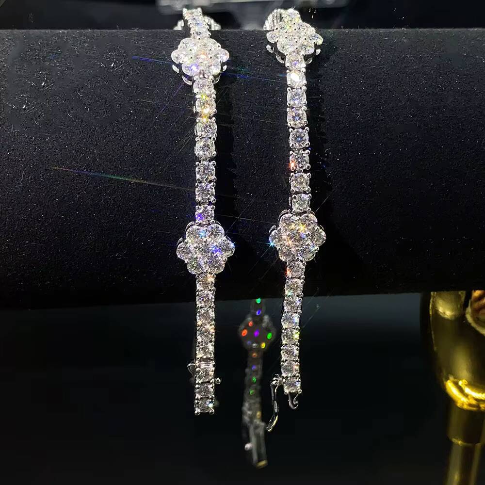 Fine Jewelry 925 Silver Iced Out Flower Hip Hop Charm VVS Moissanite Cute Gift Party Wedding Bracelet