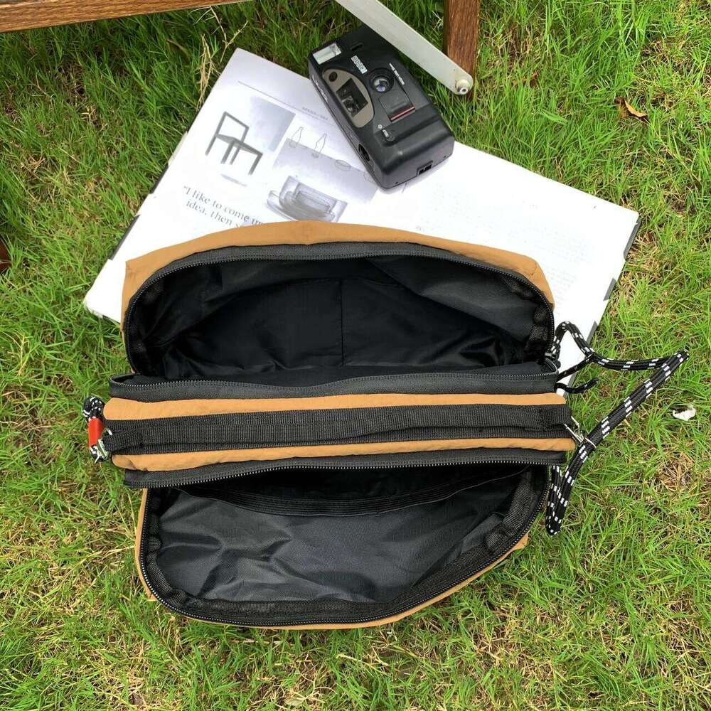 Crossbody handbag, casual shoulder water bottle bag, multi-functional sports outdoor bag