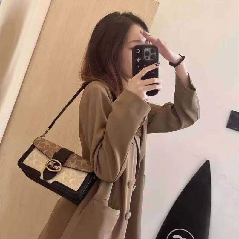 Women's 2025 New Retro Small Square Bag High end Light Luxury Print Contrast Color Minimalist Fashion One Shoulder Crossbody
