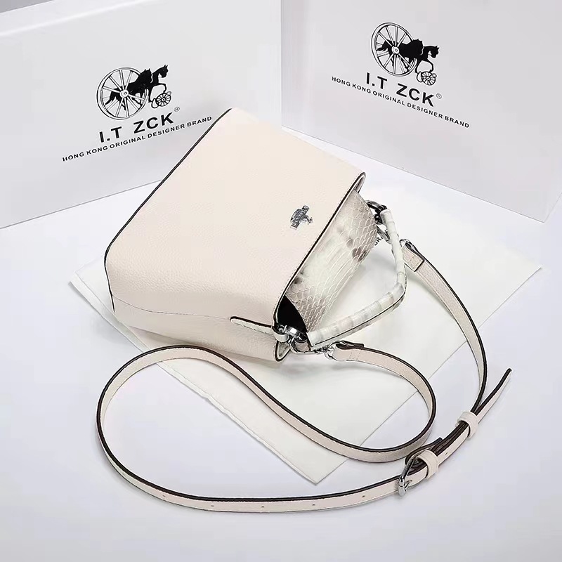 Hot-selling Women's 2026 New Crocodile Pattern Tote Bucket Bag with High-end Feel, Versatile Crossbody Shoulder Bag, Solid Color Handheld Bag