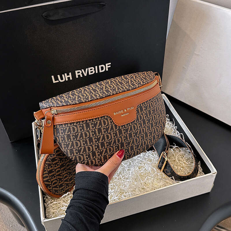 fashion bags High-End Waist Autumn New Letter Shoulder Korean Style Fashionable Chain Crossbody Chest Bag for Women