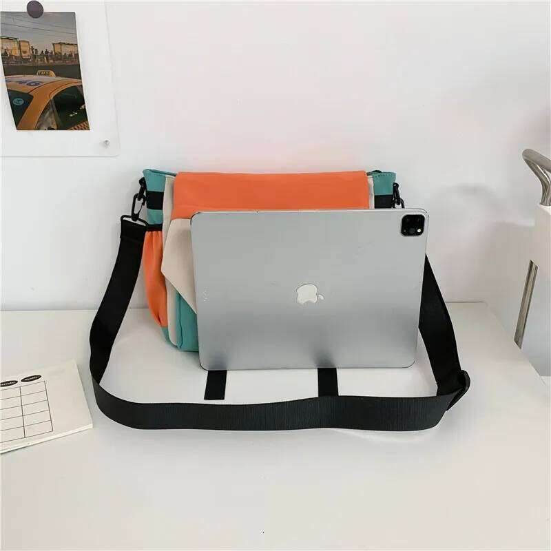 Fresh multi-color shoulder bag for women, Korean version, original street style, versatile and simple casual workwear