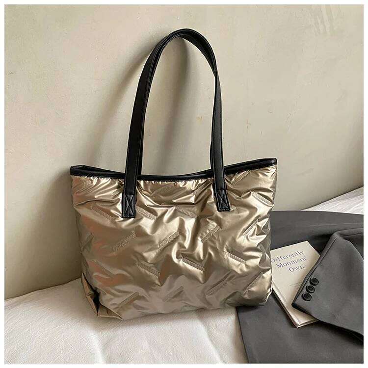 casual women's fall winter new style Simple crossbody bag. Fashionable and trendy handbag. Large capacity to