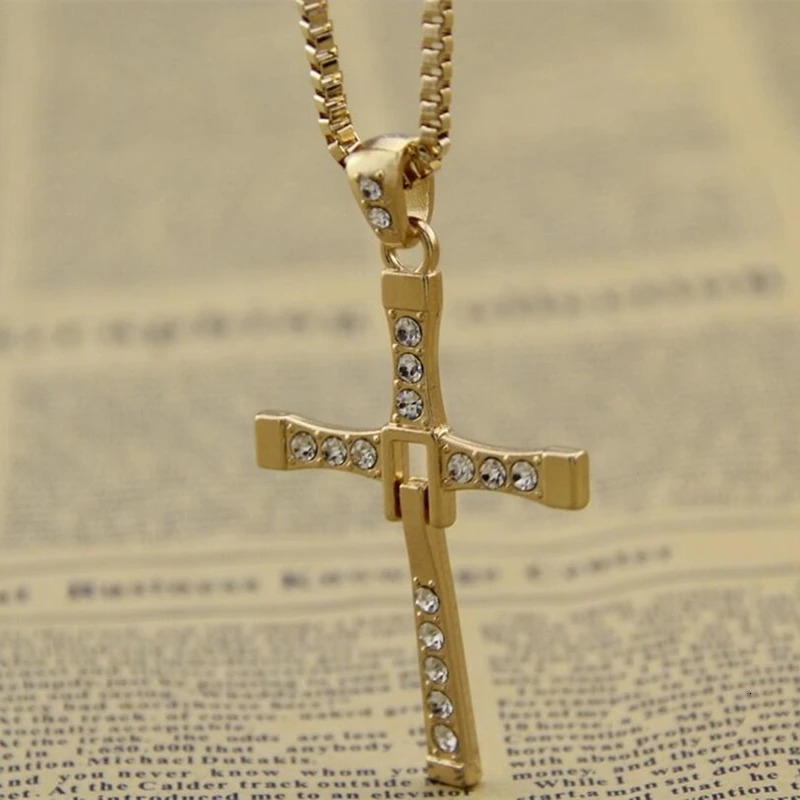 Sell The Movie Fast and Furious Pendant Necklace Dominic Toretto Cross Mens Pendants For Men Jewelry Crystal 260128