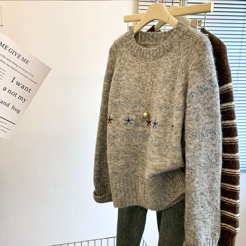 Cut Label Floral Embroidery Pullover Sweater Women's Autumn Winter Lazy Style Loose Knitted Top