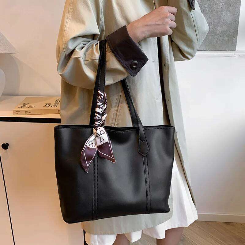 2025 Large Capacity Shoulder Women's New Summer Black Handbag Niche Commuter Woman Bag Tote Bags Women Handbags bolsa
