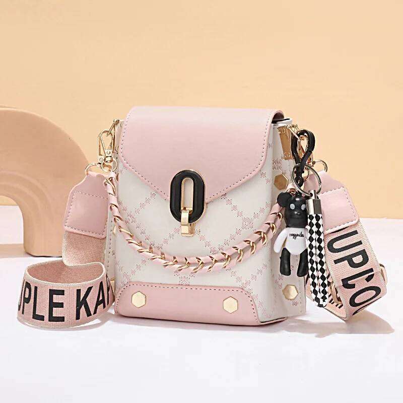 Korean Version of a Cute Girl's Shoulder Women's Casual Crossbody Bag, Sweet Style