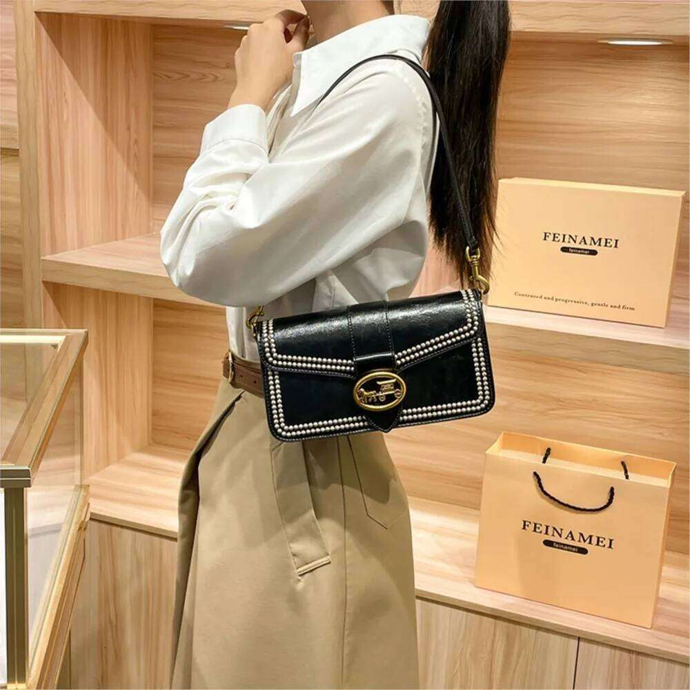 Brand retro baguette bag, women's 2025 new autumn and winter high-end fashion single shoulder crossbody small square bag