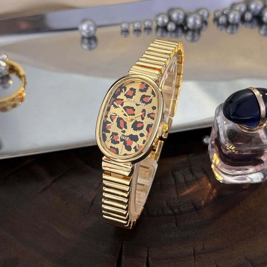Golden Retro Fashion Ladies Oval Quartz Watch Elegant Small Gold Watch High-End Trendy Timepiece for Women 260126