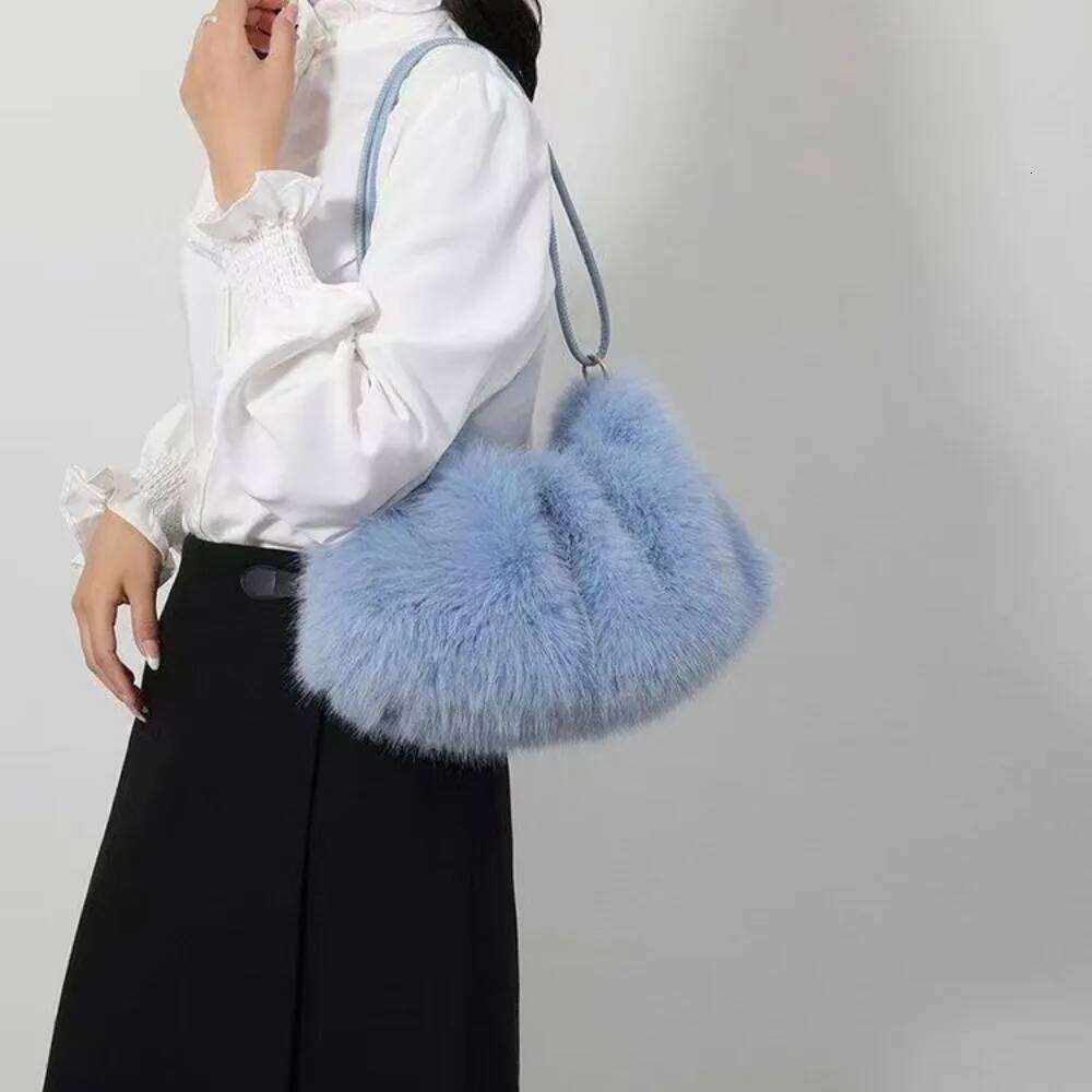 Fashion and Luxury Women's Bags A Good Choice Tosend Friends High-end Handbags Faux Rabbit Fur Plush Sholder Bag