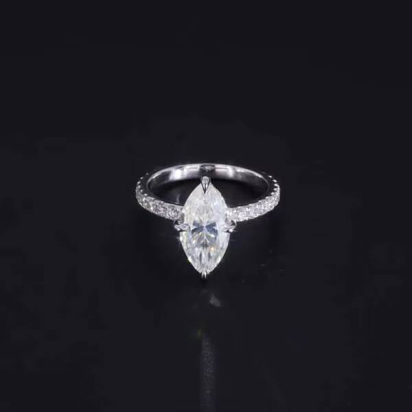 Wuzhou Moissanite 14k Gold Ring 2ct Marquise Shape Moissanite and Side Lab Diamond Ring in Stock