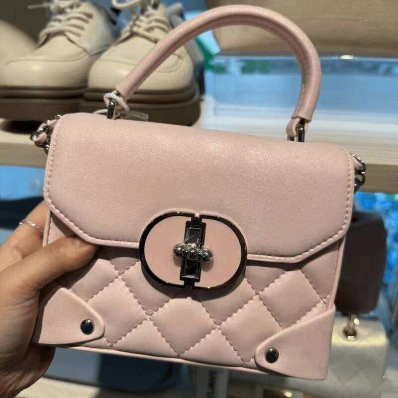 Mini Cute Small Square Girl Sweet Delicate Chain Bag Ladies Daily Handbag Clasp Metal Decoration Diamond Stitching PU Materi
