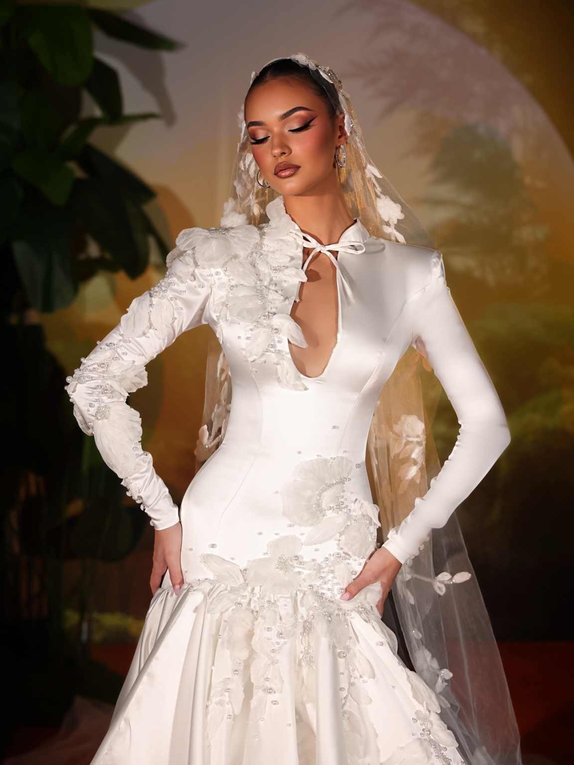 Fashion Long Sleeve Wedding Dresses Modern 3d Flowers Appliques A Line Bridal Dress Floor Length Bride Gowns Customized
