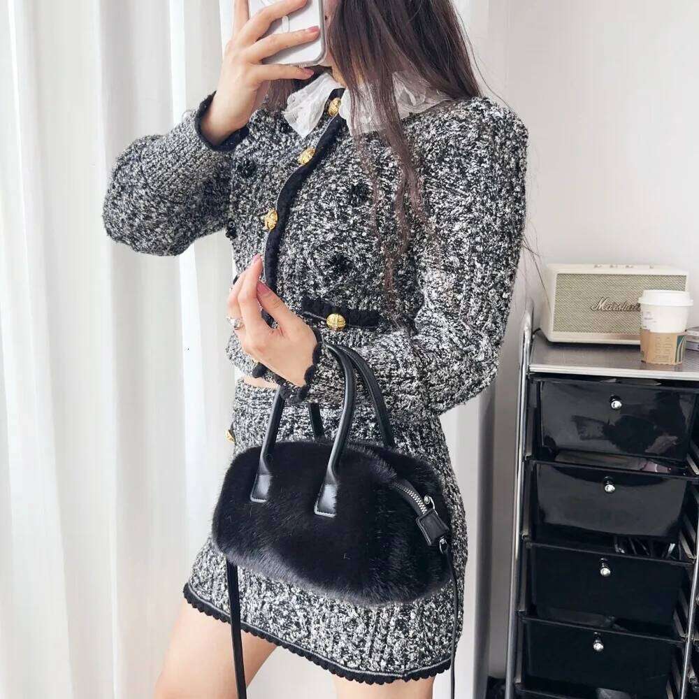 Winter Faux Fur Women's Box Small Tote Crossbody Bags Luxury Design Soft Plush Female Handle Shoulder Bag Furry Fluffy Handbags XJ260131