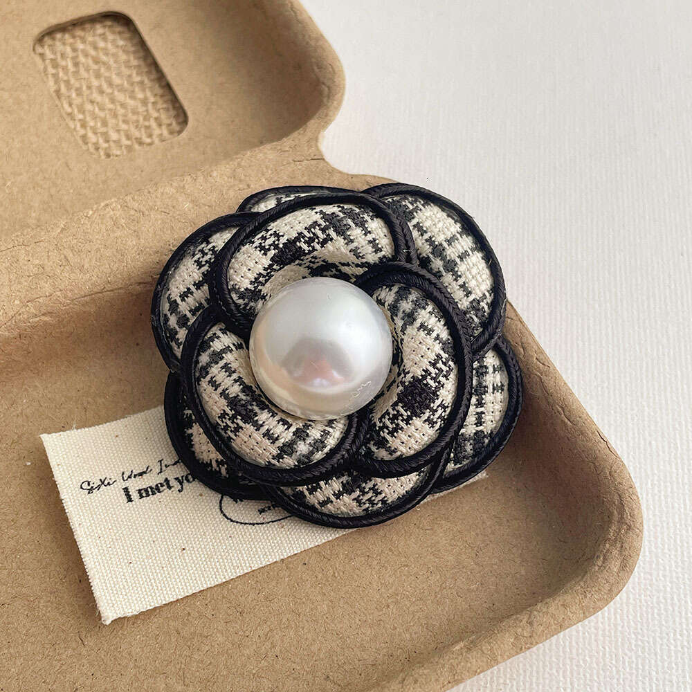 Korean Dongdaemun Same Style Fabric Camellia Flower High-end Pearl Pin Brooch Anti-exposure Accessory