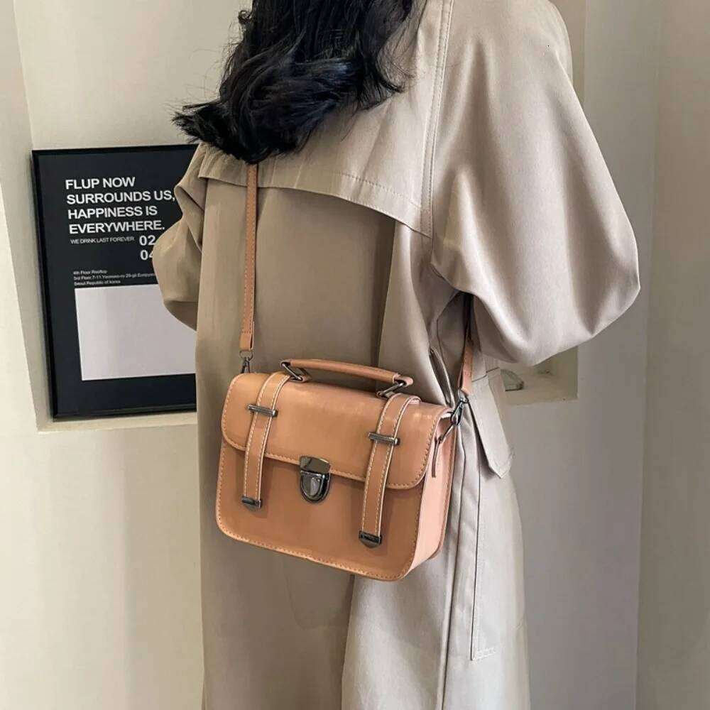 Girls Hundred Retro Small Square Bag Female Students Simple Crossbody College Style Shoulder Handbag Metal Lock Buckle Decoratio