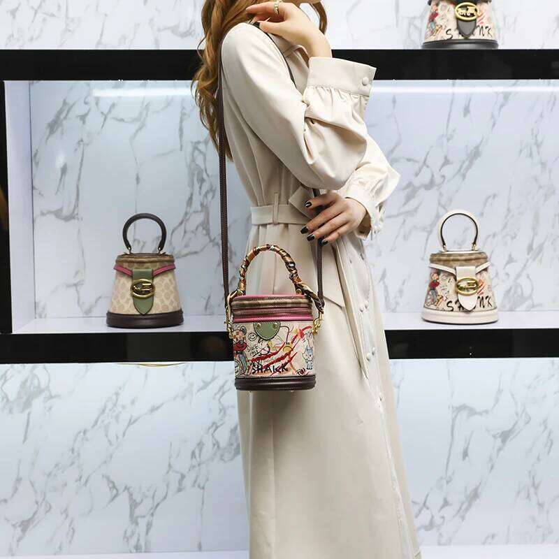 Women's 2023 new fashion designer cylinder handbag single shoulder crossbody women's small bag