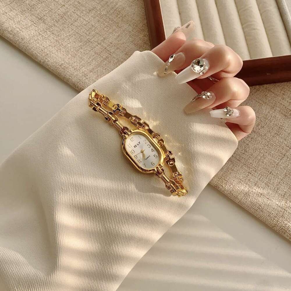 With Box Dainty Luxury gold Small Dial Women's Design New Fashion Quartz Wristwatch Retro Watch Free gift