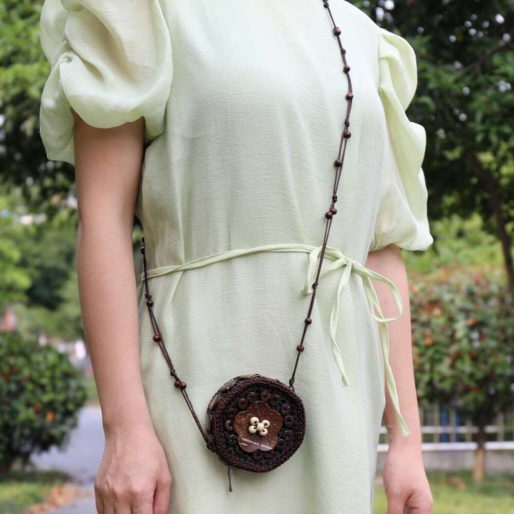Characteristic Ethnic Style Coconut Shell Handwoven Crossbody Women's Bag
