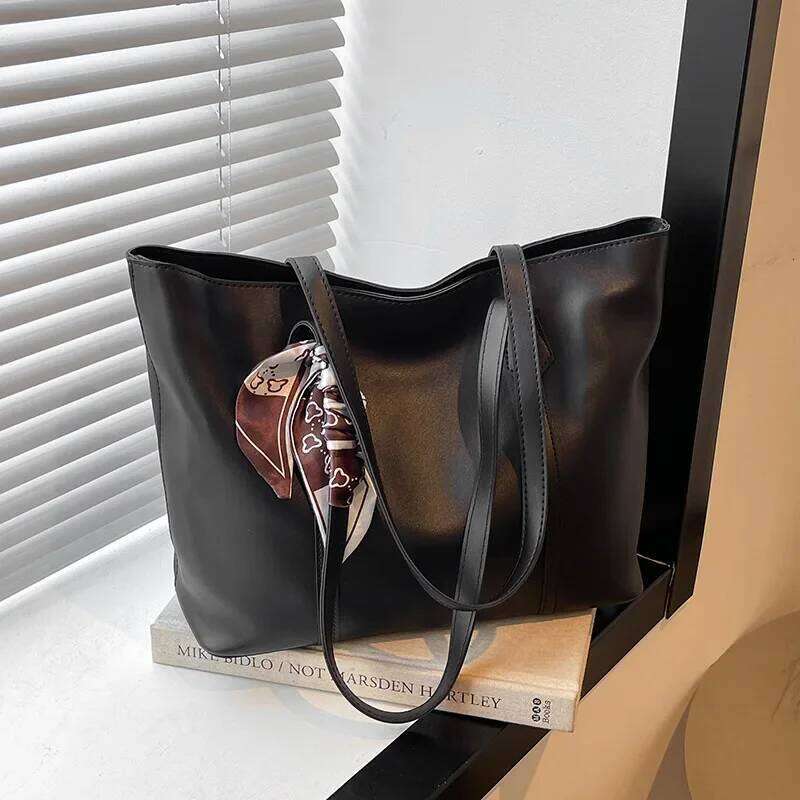 2025 Large Capacity Shoulder Women's New Summer Black Handbag Niche Commuter Woman Bag Tote Bags Women Handbags bolsa