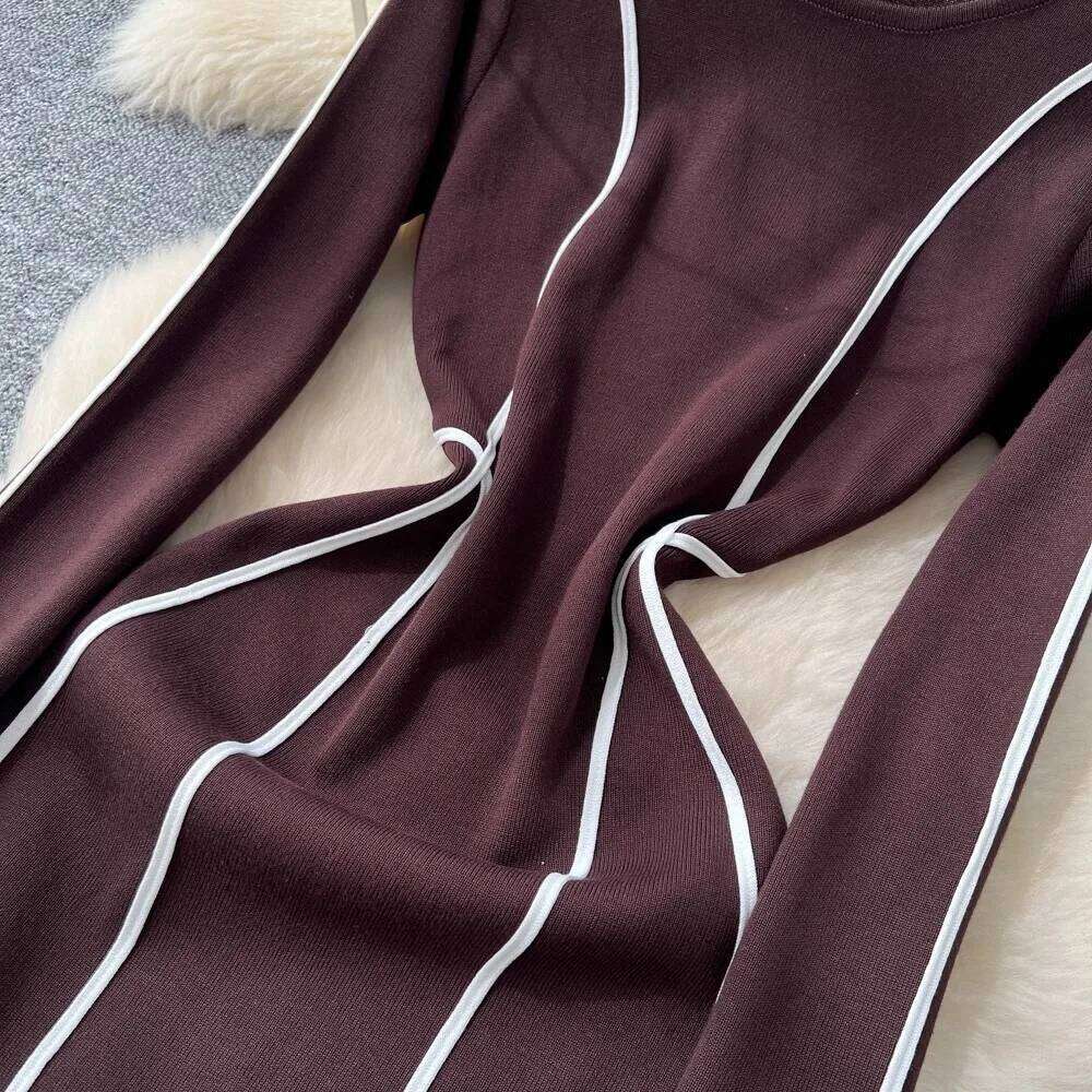 YuooMuoo Dresses 2025 Woman French Style Luxury Patchwork Knitted One Piece Autumn Winter Lady Long Sleeve Maxi Dress XJ260131