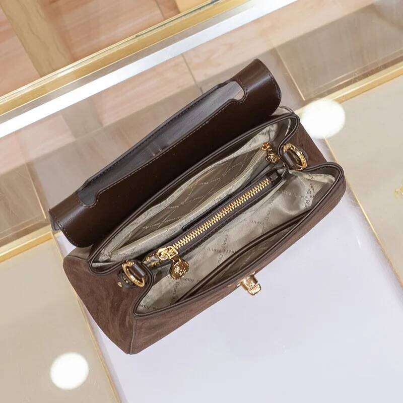 Handbag for women 2025 new autumn and winter feeling, light luxury, high-end designer commuting shoulder crossbody bag