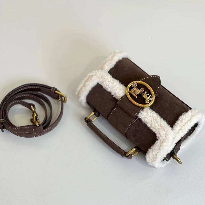 Luxury brand women's high-end designer 2024 new autumn and winter plush handbag single shoulder crossbody small square bag