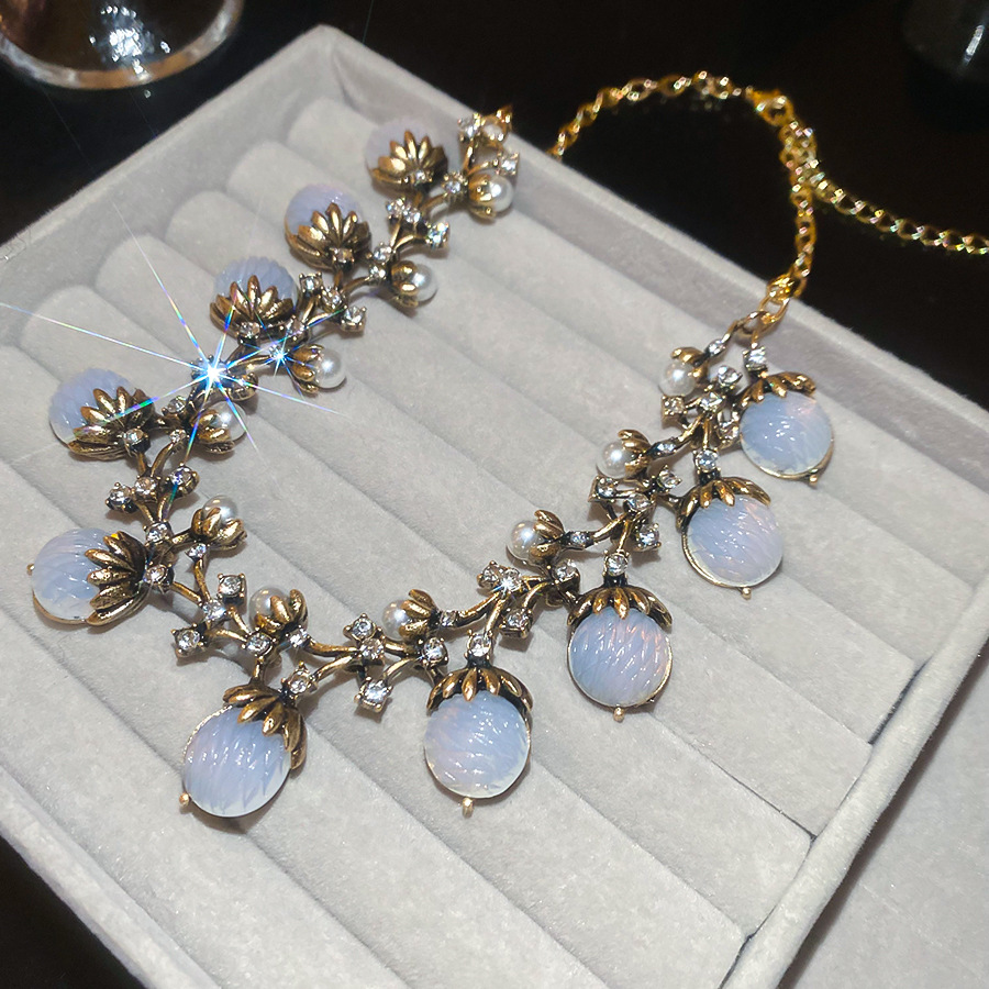 Inlaid Diamond Flower Pearl Earrings Necklace Vintage Elegant Niche Temperament Jewelry Set Light Luxury High-end Feel Accessories for Women - view 7