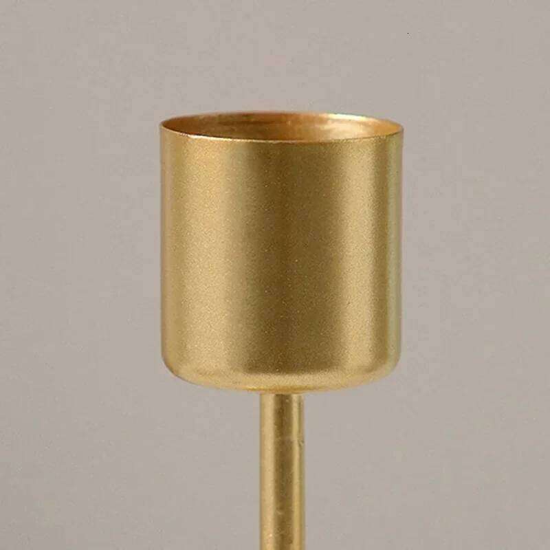 1 Piece of Simple Single Bracket Durable Iron Candle Holder Candlelight Dining Table Home Kitchen Bar Decoration Y260131