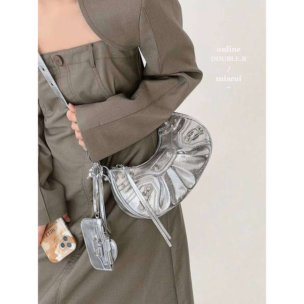 2026 Spring Hot Selling Maillard Retro Small Spicy Girl Y2K Wasteland Style Vintage Leather Shoulder Armpit Bag