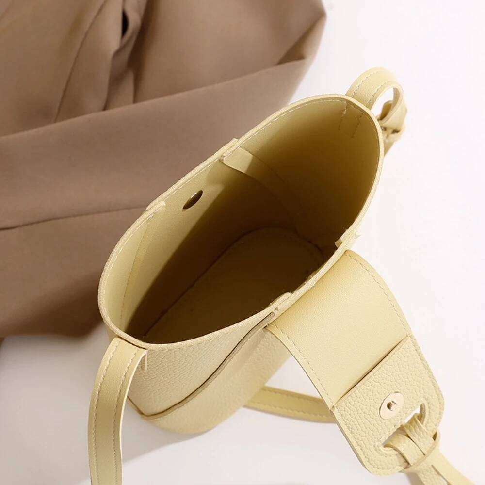 Ladies' Soft Hasp PU Leather Handbag Large Capacity Crossbody for Women Solid Phone Purse Hot Selling Women's Shoulder Bags