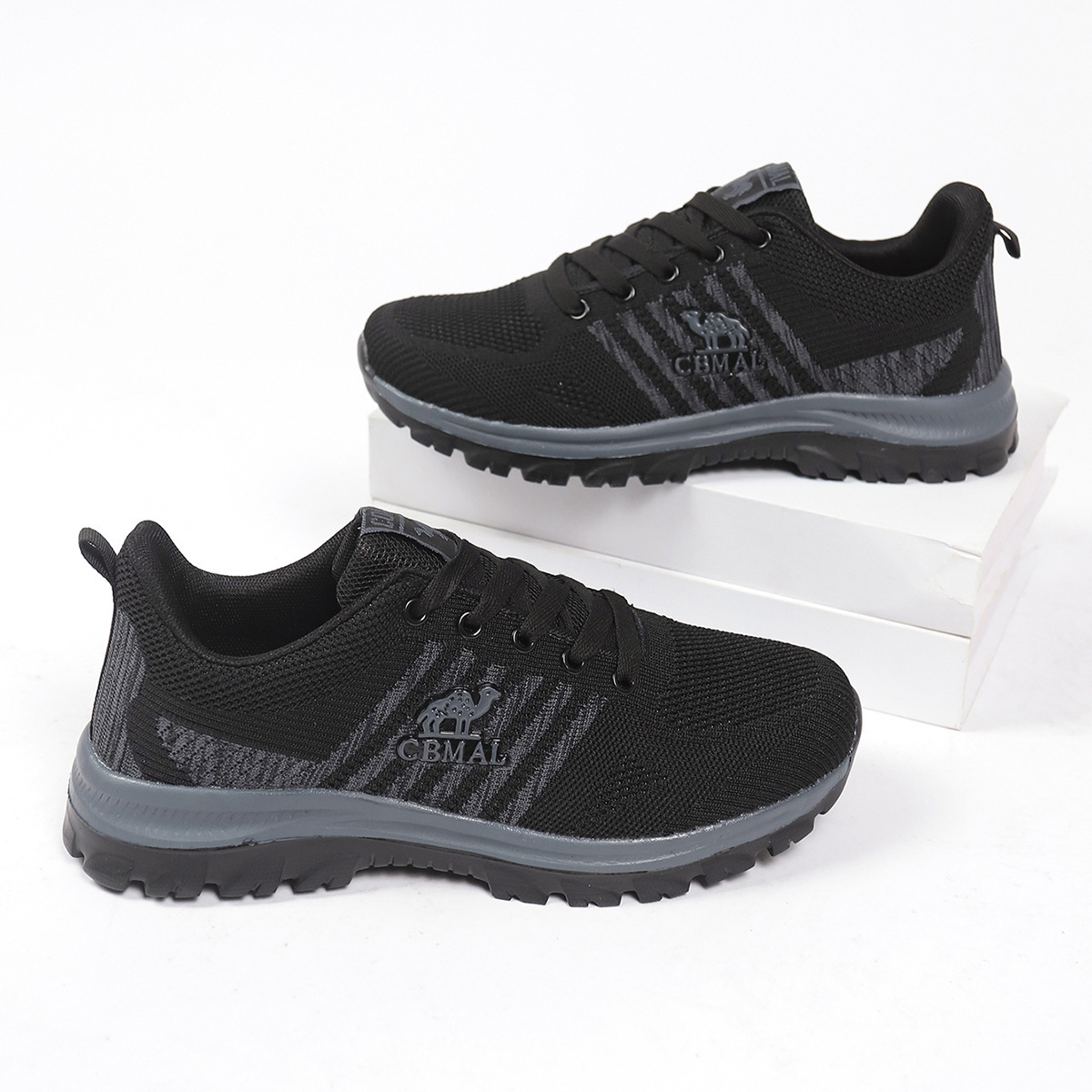 Men's New Mesh Breathable Fabric Hiking Lightweight Non-Slip Wear-Resistant Middle-Aged and Elderly Walking Low-Cut Cold Adhesive Shoes