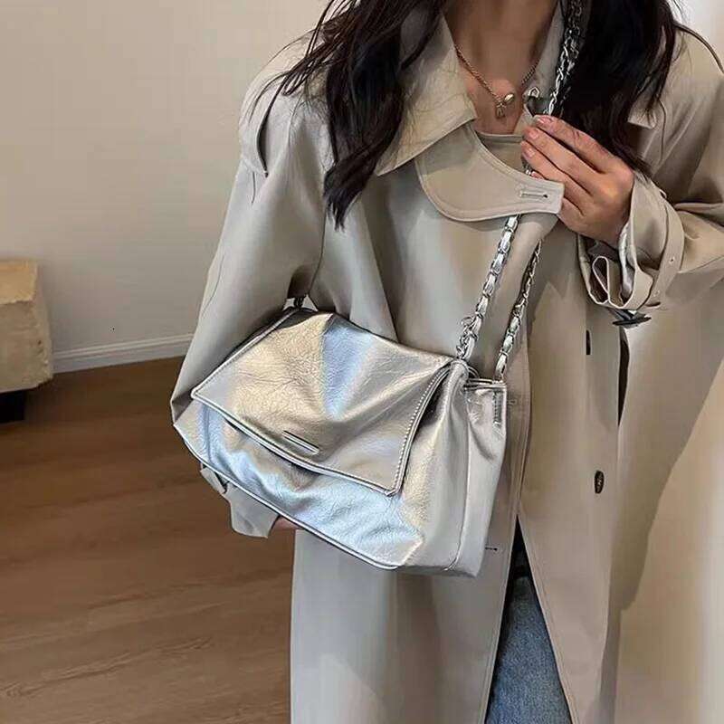 Casual Soft Surface Large Capacity Women 2026 New All-Match Chain Messenger Popular Silver Shoulder Bag Handbag
