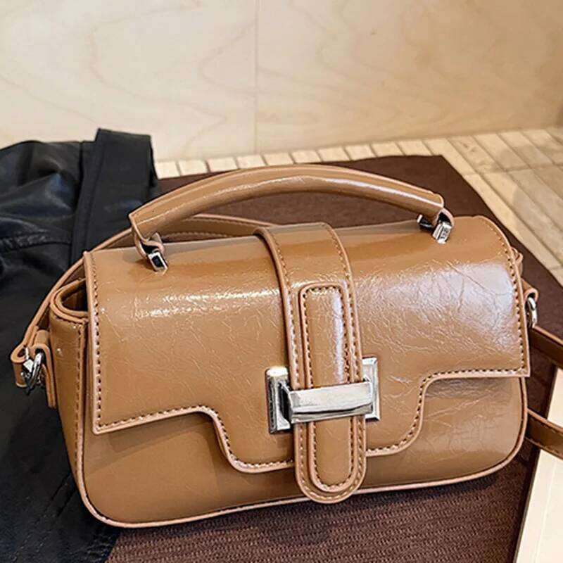 1pc Retro Handbag for Women in Winter Simple Yet Stylish Small Square Single Shoulder Crossbody Bag XJ260131