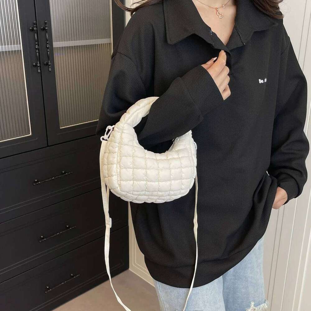 Pleated cloud women's autumn and winter new down cotton handbag casual versatile bubble shoulder messenger bag
