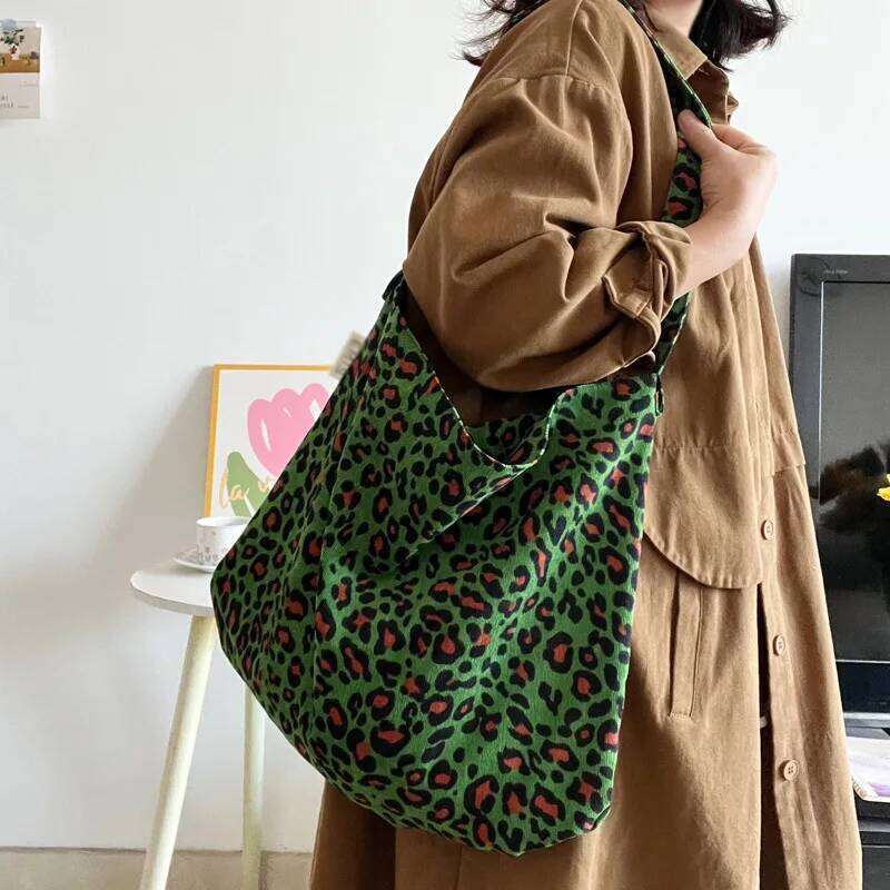 Women's Corduroy Shoulder Crossbody Bag Green Leopard Print Cloth Large Capacity Handbag Casual Travel Shopping Totes XJ260130