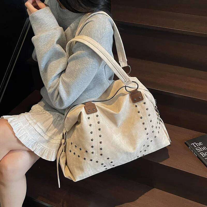 2025 Autumn Soft Leather Shoulder For Women Rivet Casual Tote Large Capacity Crossbody Bags Ladies Commuting Handbags XJ260131