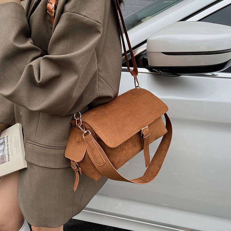 LEFTSIDE Women Faux Suede Small Shoulder 2025 Winter Crossbody Bag Luxury Designer Trend Brand Simple Handbags and Purses XJ260131