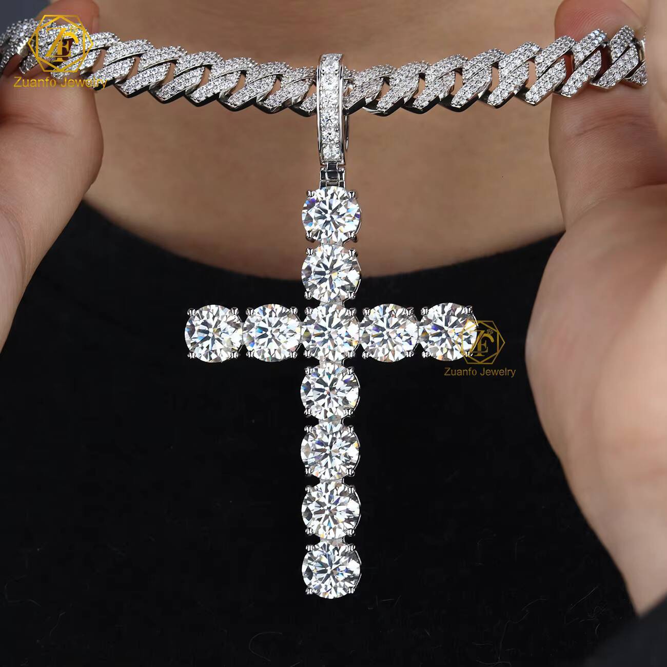 Wholesale Mens Hip Hop Full Diamond Cross Pattern Necklace Shiny Pendant with Complete Trend Jewelry Moissanite Pendants Charms