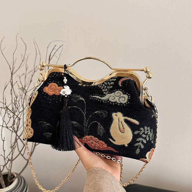 Track Cross-Border New Chinese Style Embroidered Handbag Women's Fashionable Crossbody Evening Bag MASA