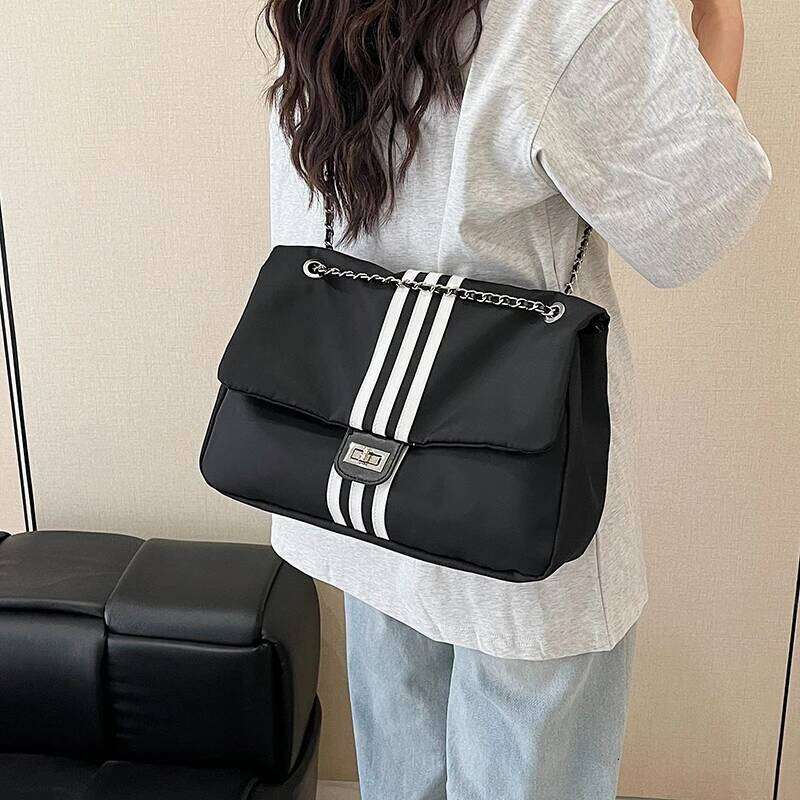 Chain canvas women's high-end single shoulder armpit mailman bag, contrasting Oxford cloth crossbody bag