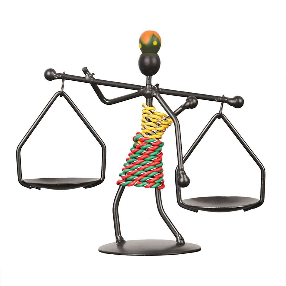 1pcs African Style Creative Restaurant Table Bar Decoration Metal Candle Holder Home Decor Y260131